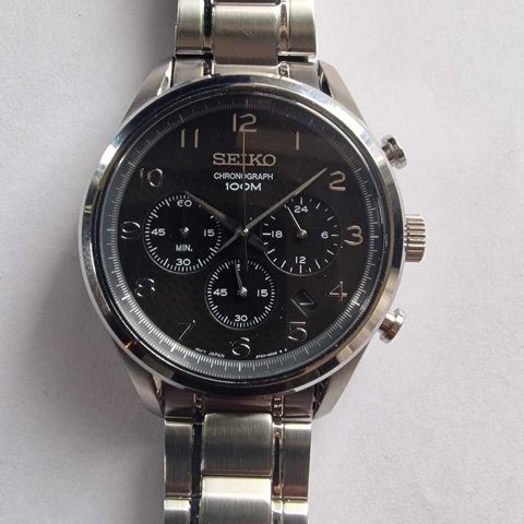 SEIKO  chronograph 42mm . Ref ssb295p1