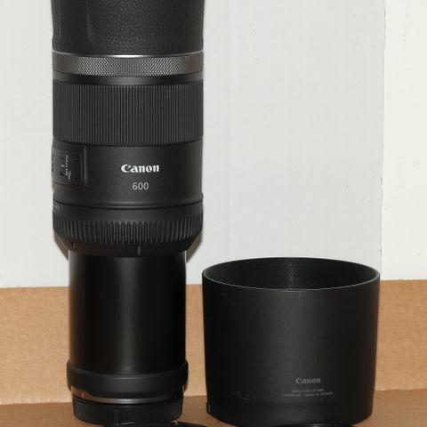 Canon EOS RF 600mm f/11 IS STM med solblender