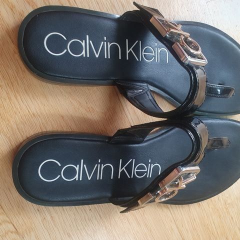 Calvin Klein flip flop