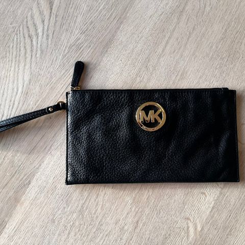 Michael Kors Black Leather Fulton Wristlet