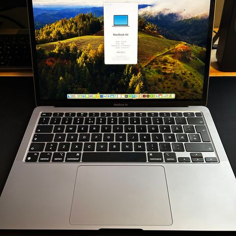 MacBook Air 13 M1/8GB/256SSD