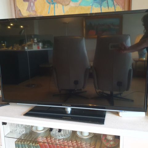 Pent brukt smart tv fra Grundig 47
