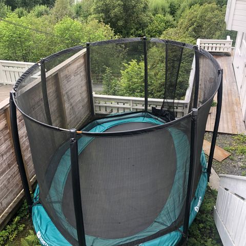 North Explorer - Oval trampoline 420