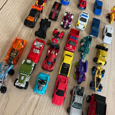 Småbiler, Hot Wheels og diverse