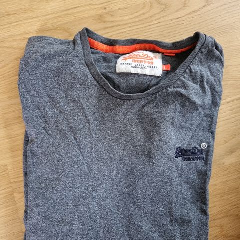 Superdry t-skjorte L