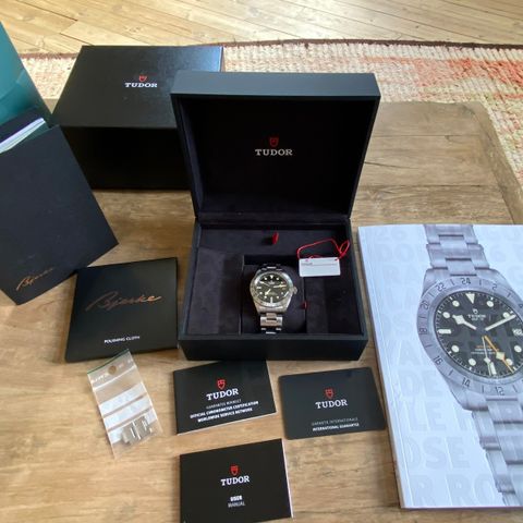 Tudor Black Bay Pro