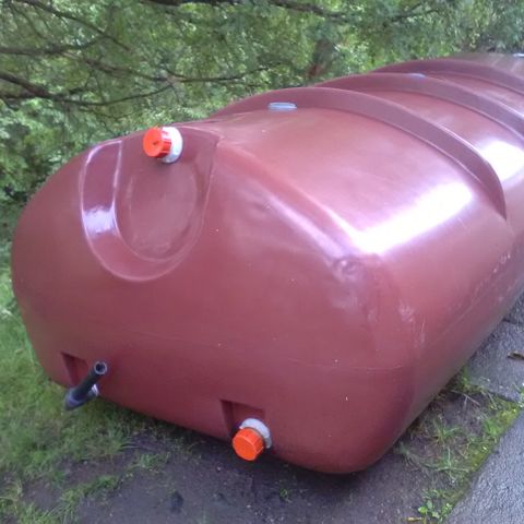 Vanntank / Cisterne  VERA 2100 liter