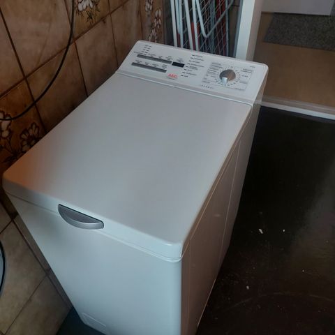 Electrolux toppmatet vaskemaskin og Zanussi tørketrommel