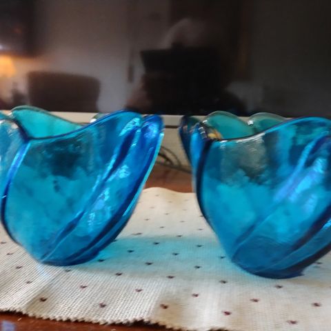 2 spesielle små¨glassboller - blå/turkis - ubrukte