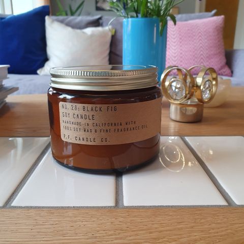 Stort duftlys P.F.Candle co. "Black Fig" eller Sweet Grapefruit