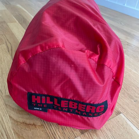 Hilleberg Allak med footprint