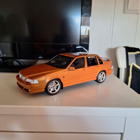 Volvo S70R 1/18