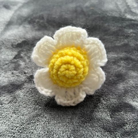 Crochet flower hair tie