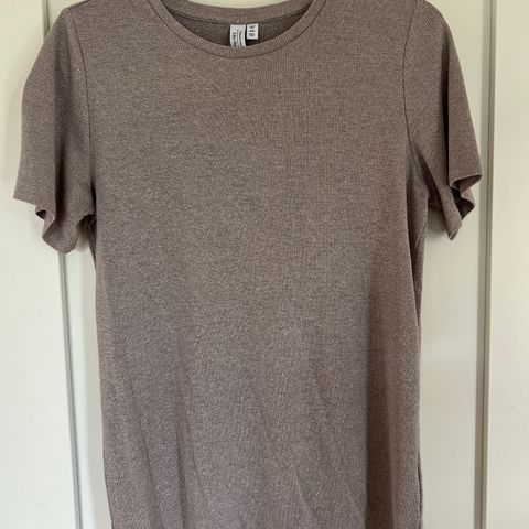 Beige strikket t-shirts m silverglitter