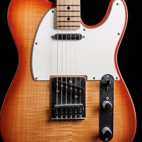 Fender LTD Player Tele PlusTop (Sienna Sunburst)