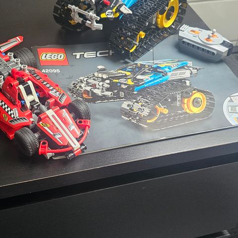 Lego Technic - 42095 - Fjernstyrt stuntracer