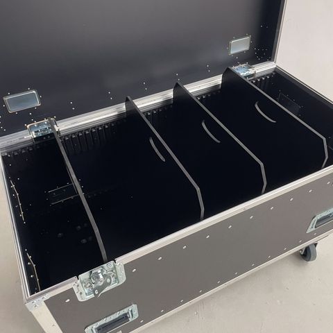 4 stk Rufo Flightcase 120x60x60 m/skillevegger