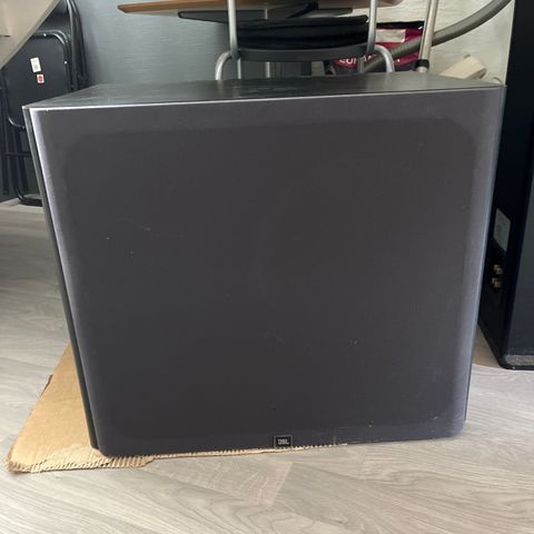 Subwoofer kasse (Jbl Hts1 Thx)