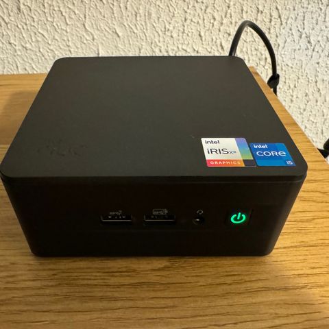 Intel NUC kit Home Server