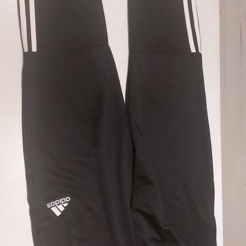 Svart Adidas bukse