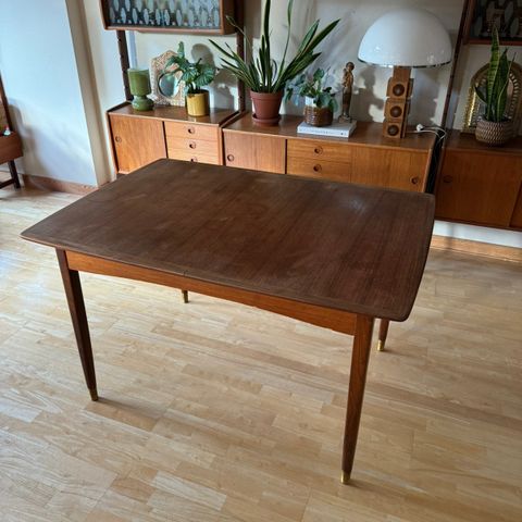 Vintage teak spisebord