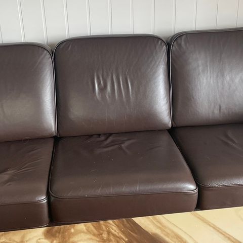 Skinn sofa mørk brun