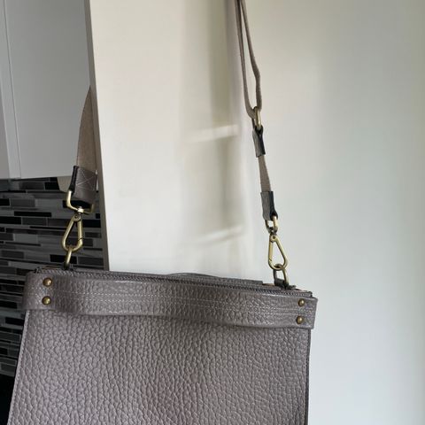 MOO Carrier Sister bag farge Taupe