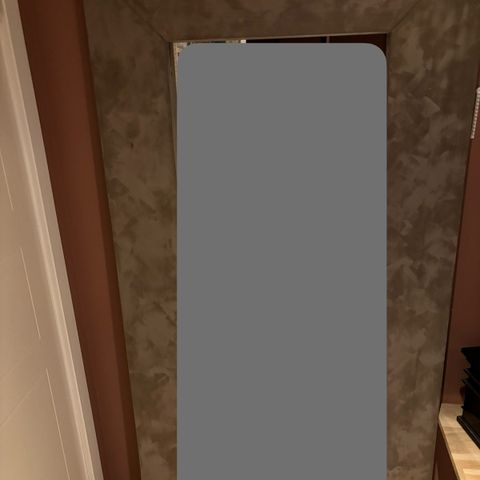 Malt Mongstad speil fra IKEA