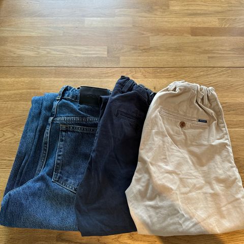 Gutte klær selges i pakke 500,- for alt (Gant,Grunt og Pepe Jeans)