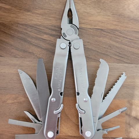 Leatherman super tool 200