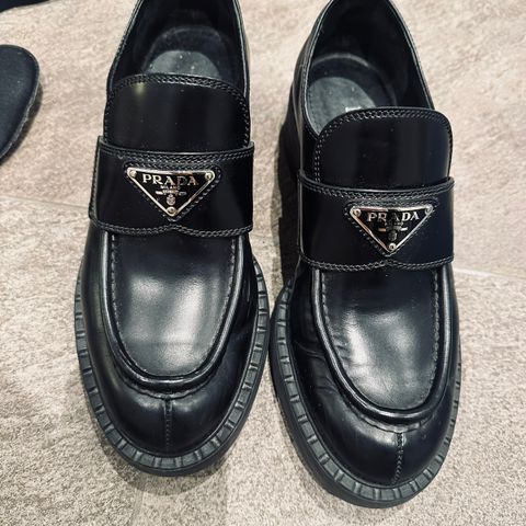 Prada loafers str 38,5