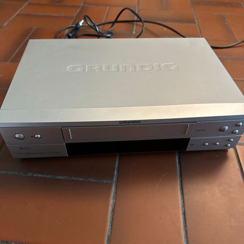 RESERVERT - Grundig vhs spiller