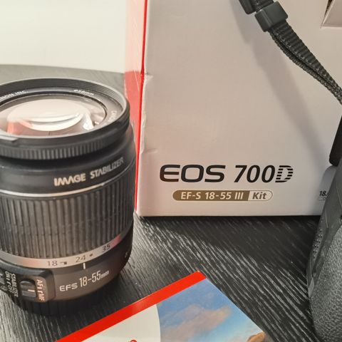 Canon EOS 700d med 18-55 image stabilizer linse.