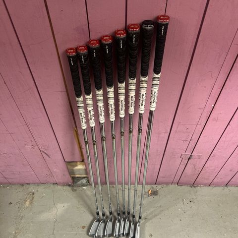 Titleist 714 MB køller 4-PW + Titleist 712U 3 jern