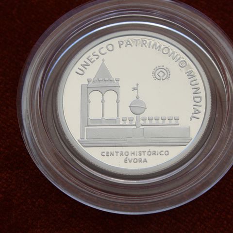 PORTUGAL - 5 euro  - kr 150