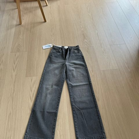 Nye Abrand Jeans i str. 26. High waist og full lengde