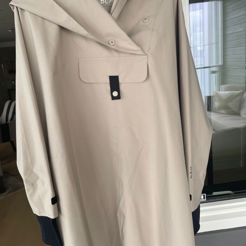 Blæst Bergen poncho beige str S