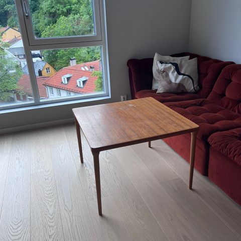 Side-/sofabord fra Rastad & Relling