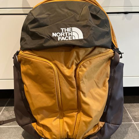 The North Face Surge laptop sekk