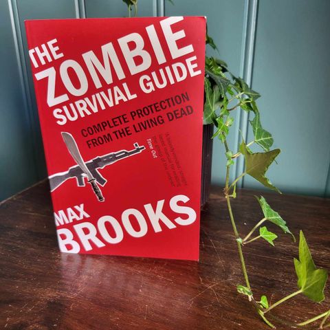 Max Brooks - The Zombie Survival Guide