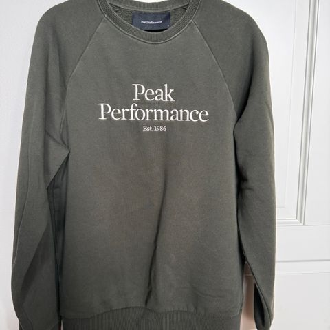 Genser fra Peak Performance