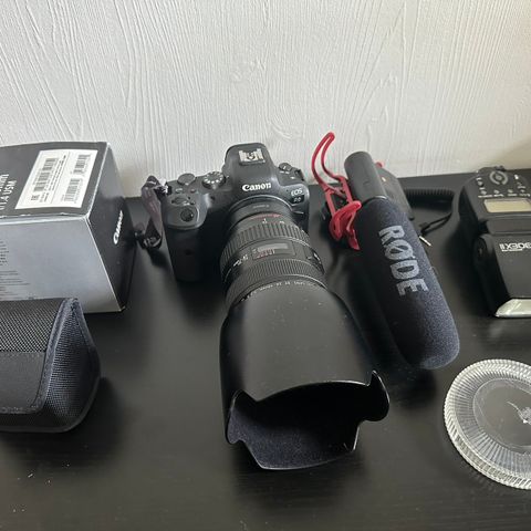 Canon r6med mye utstyr