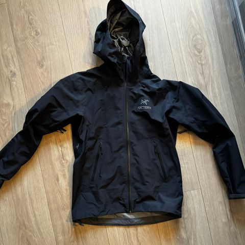 Arcteryx Beta LT Svart Herre Str. M (Perfekt tilstand)