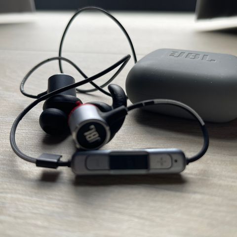 JBL  trådløse in-ear hodetelefoner