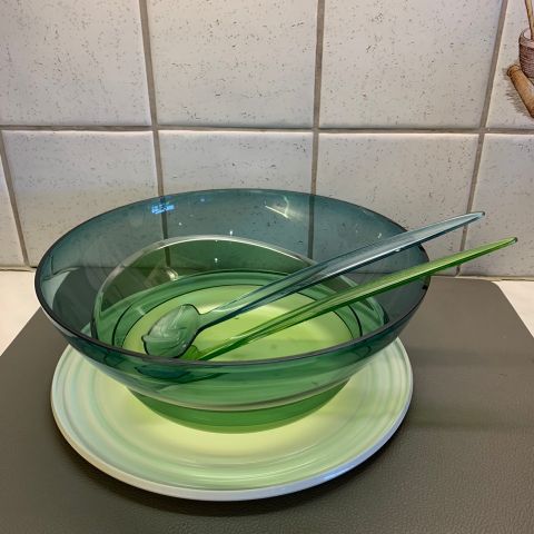 Tupperware Elegance skål 3,2 liter med salatbestikk