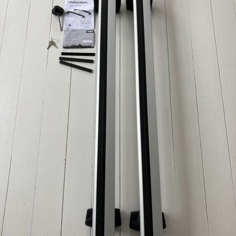 Takstativ Thule WingBar Evo og Thule Evo Flush Rail