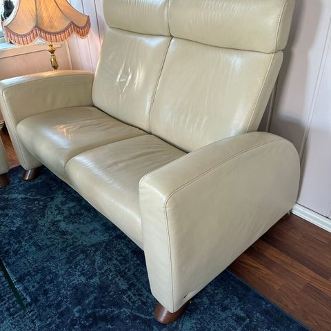 Ekornes sofa (2-seter Paloma skinn)