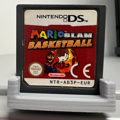 Nintendo DS spill: Mario Slam Basketball