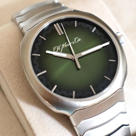 H. Moser & Cie Streamliner Centre Seconds, Ref 6200-1200 Matrix green Fumè