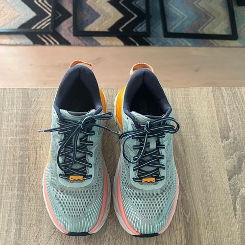 RESERVERT Hoka One One Bondi 7 Str 38 2/3